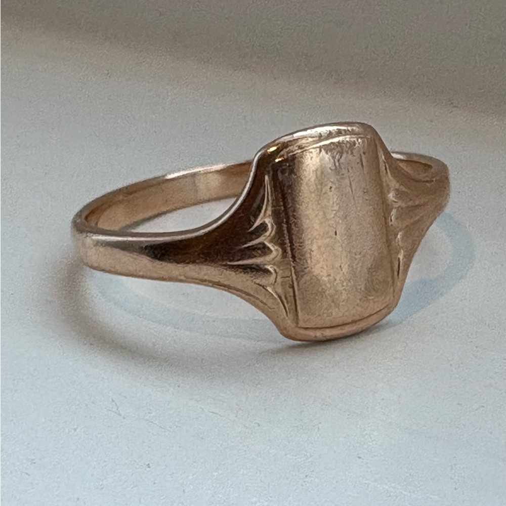 14k Gold Vintage Signet Ring - Picture 2 of 3
